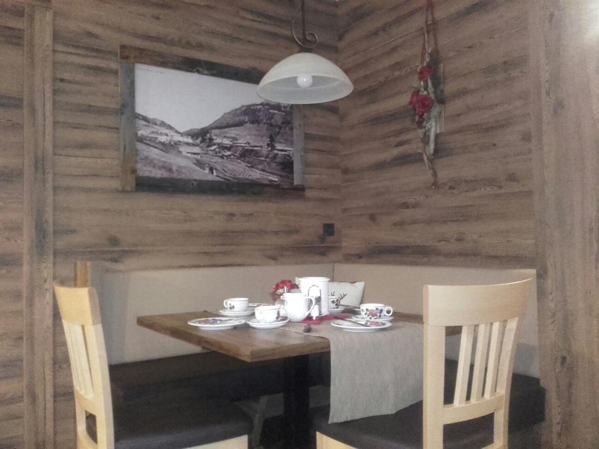 Gaestehaus Alpenblick Berwang Esterno foto